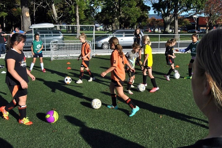 Read more about the article U10s Girls Workshop, 4 May 2013